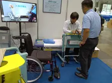 介護ロボット「移乗です」Ⅱ_モダンホスピタル_6