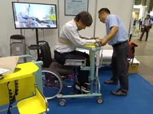 介護ロボット「移乗です」Ⅱ_モダンホスピタル_7