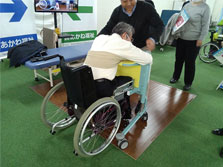介護ロボット「移乗です」Ⅱ_労働災害防止説明会3
