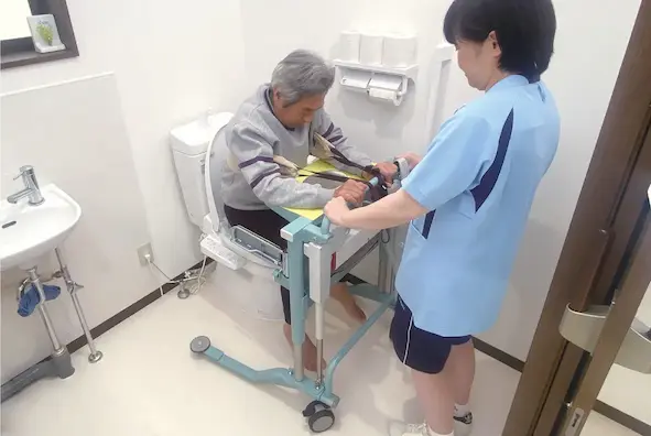 介護ロボット「移乗です」Ⅱ_トイレへ