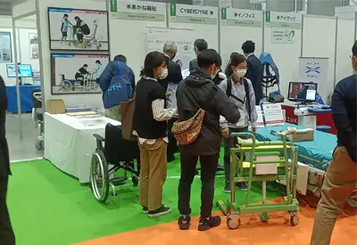 介護ロボット「移乗です」Ⅱ_メディカル2